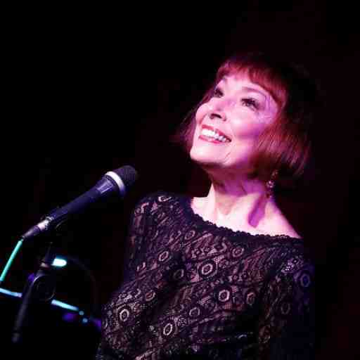Karen Akers